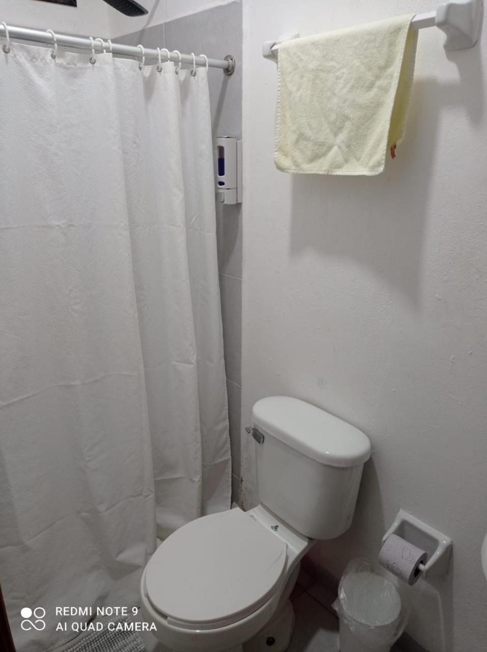 Casa De Huespedes Taino Bed & Breakfast Канкун Екстериор снимка